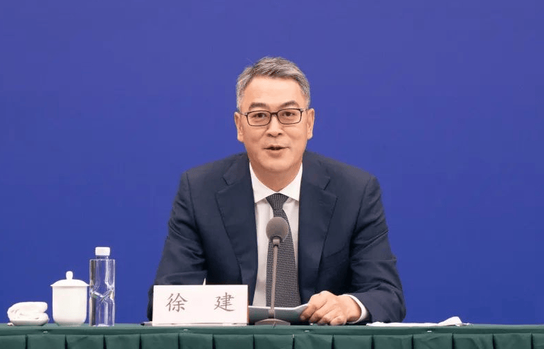 皇冠足球注册_上海调任重庆皇冠足球注册,徐建新职明确