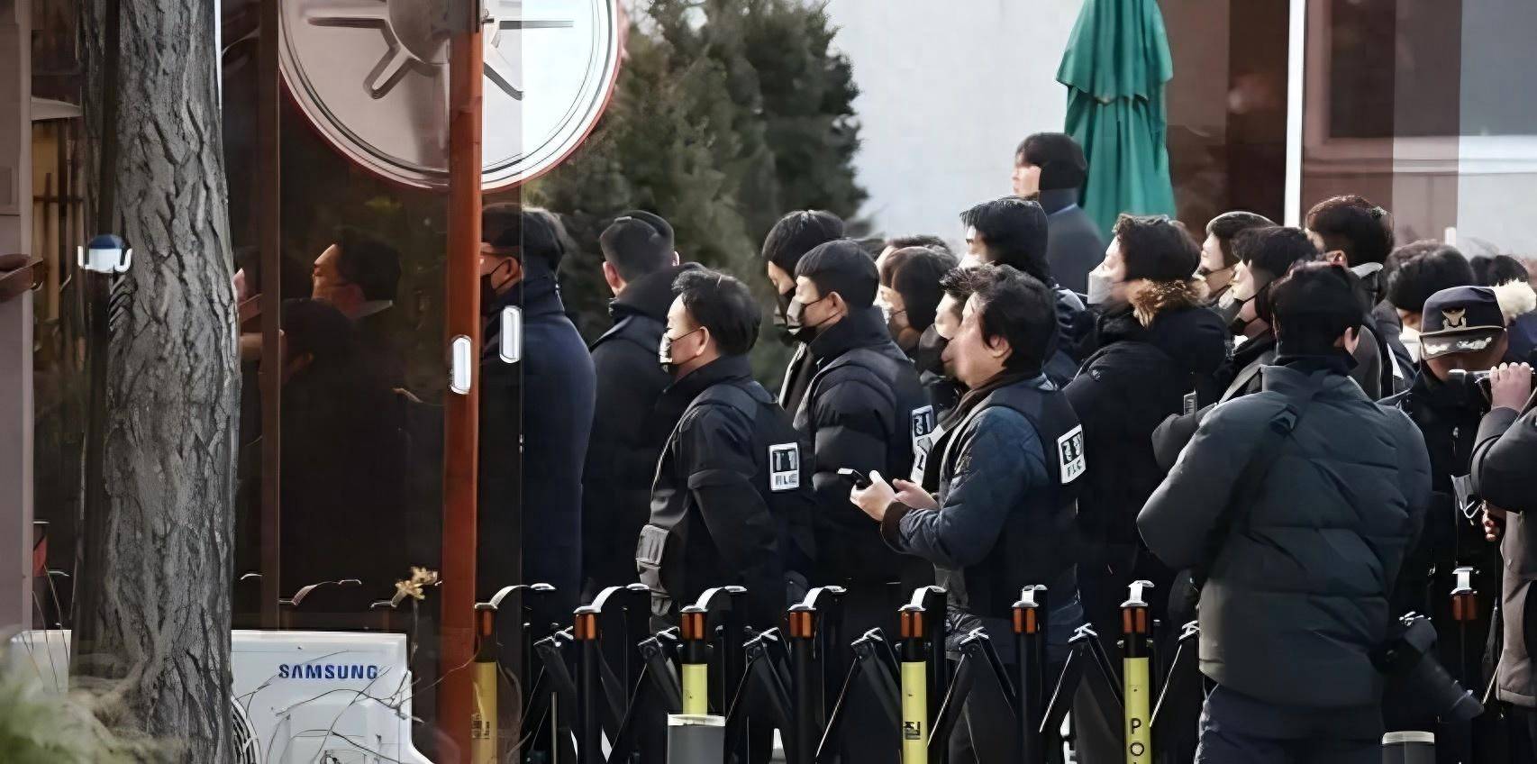 hga026登录网址_韩国大变局!尹锡悦保护伞崩塌!大规模逮捕行动启动hga026登录网址,全民期待审判结果?