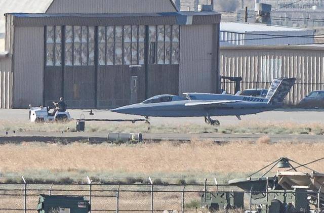 新宿创造vs冲绳_一个座舱的差距:中国无人机已可独立空战新宿创造vs冲绳,美国把无人机改战斗机